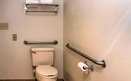 Quality Suites Lake Wright Norfolk Airport