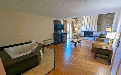 Red Roof Inn PLUS+ Wichita East