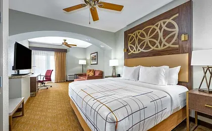 La Quinta Inn & Suites by Wyndham Marble Falls