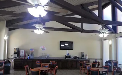 Super 8 by Wyndham Kerrville TX