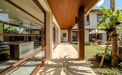 Elegant 5 Bedrooms private luxury villa in Canggu