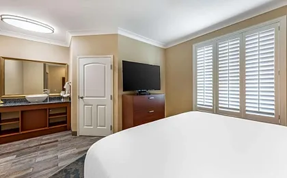 Best Western Plus Avita Suites