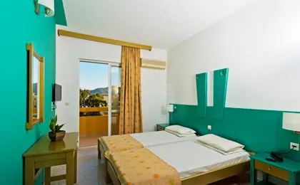 Trianta Hotel Apartmentos