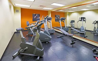 Country Inn & Suites by Radisson, Lewisburg, PA