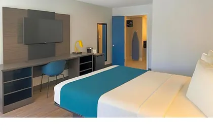 Motel 6 Anaheim, CA - Maingate