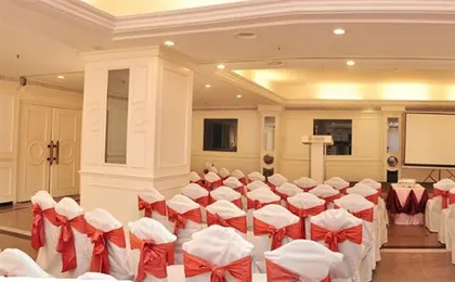 The Central Court Hotel