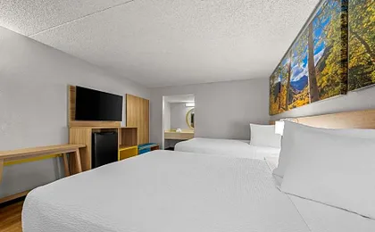 Days Inn by Wyndham Buena Park