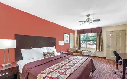 Days Inn by Wyndham Rayville