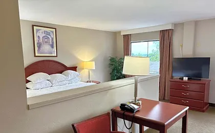 Days Inn & Suites by Wyndham Laurel Near Fort Meade