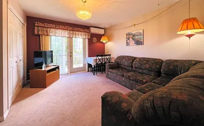 Lee's Ocean Peek B & B