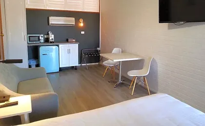 Kurri Motor Inn