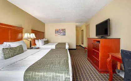 Best Western Plus Bridgeport Inn