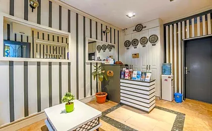 La Pazza Suites
