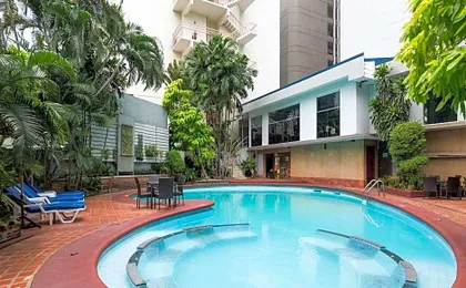 Manhattan Hotel Bangkok