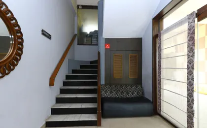 OYO Flagship 470 US Consulate