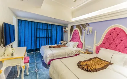 Shiji Boutique Hotel