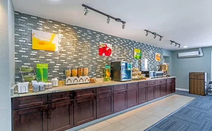 Suburban Studios Verona - Staunton North