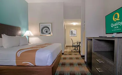 Quality Inn Roseville-Detroit North