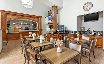 Best Western Fort Worth Inn & Suites