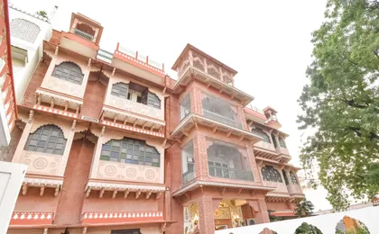 Capital O Palette - Royal Haveli