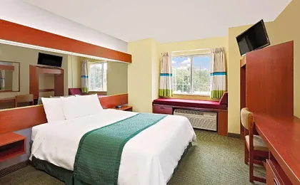 Microtel Inn & Suites by Wyndham Thomasville/High Point/Lexi