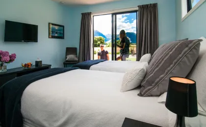 Glenorchy Peaks Bed and Breakfast