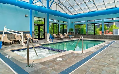 Holiday Inn Express And Suites Southfield Detroit By IHG