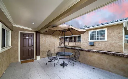 Nite Inn at Universal City - Walking Distance to Universal Studios Hollywood