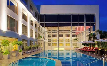 Radisson Blu Plaza Hotel Hyderabad Banjara Hills