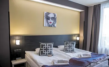 Hotel Idol