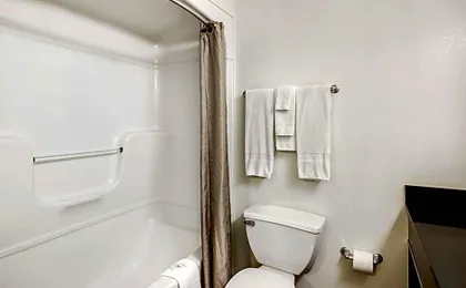 Studio 6-East Brunswick, NJ - NYC Area