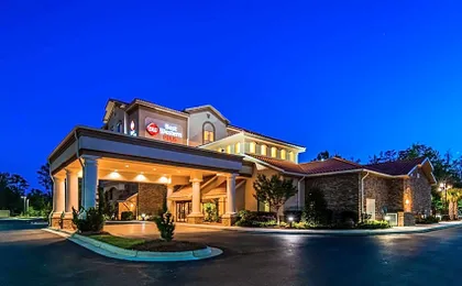 Best Western Plus Westgate Inn & Suites