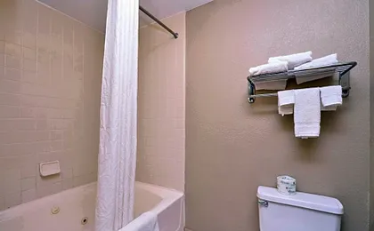 Baymont by Wyndham Sioux Falls North/I-29/Russell St