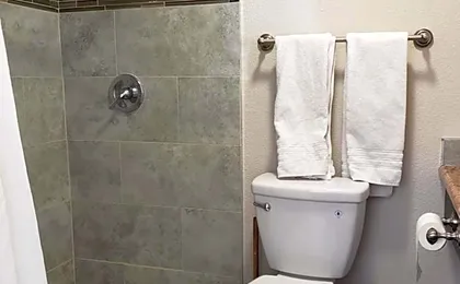 Classic Inn and Suites