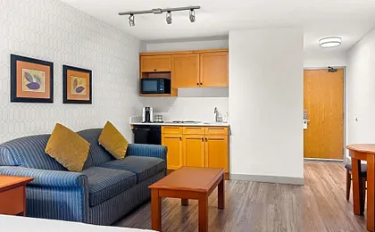 Best Western Plus Langley Inn