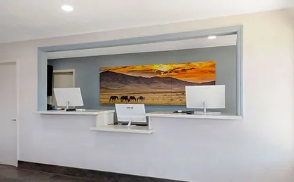 Days Inn by Wyndham Bakersfield
