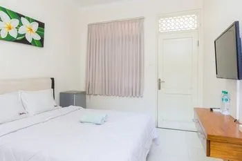 RedDoorz @ Bhineka Kuta