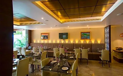 ST Parklane Airport Hotel