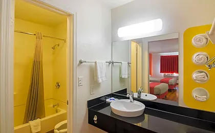 Motel 6-Lawton, OK