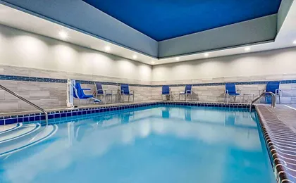 LaQuinta Suites by Wyndham South Bend Notre Dame Area