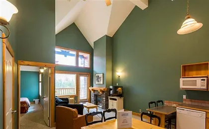 Cornerstone Lodge by Park Vacation Management