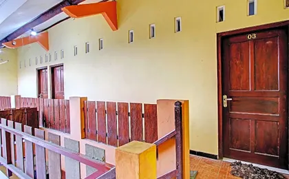 SPOT ON 93007 Guest House Lestari