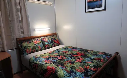 Mud Crab Motel