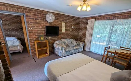 Barham Colonial Motel