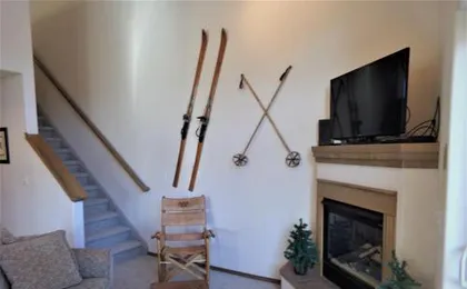 TLDA Tarn Landing 1 bed 1 loft 3 bathrooms