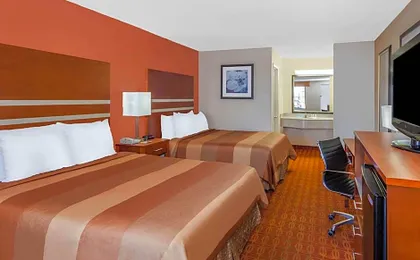Days Inn by Wyndham Dalton