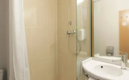 B&B HOTEL ST Malo Centre La Decouverte