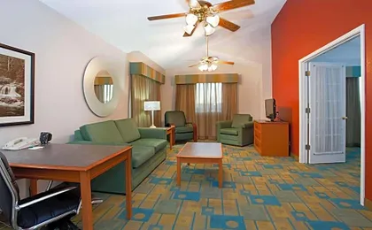 La Quinta Inn & Suites by Wyndham Cheyenne