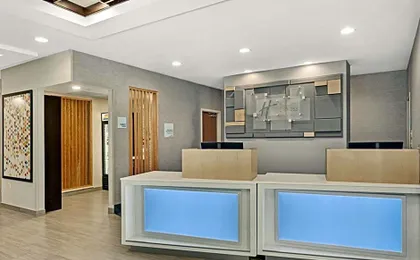 Holiday Inn Express & Suites Culpeper By IHG