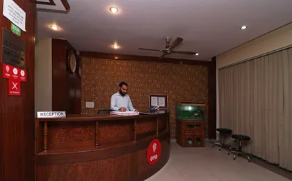 OYO 9148 Hotel Global Inn